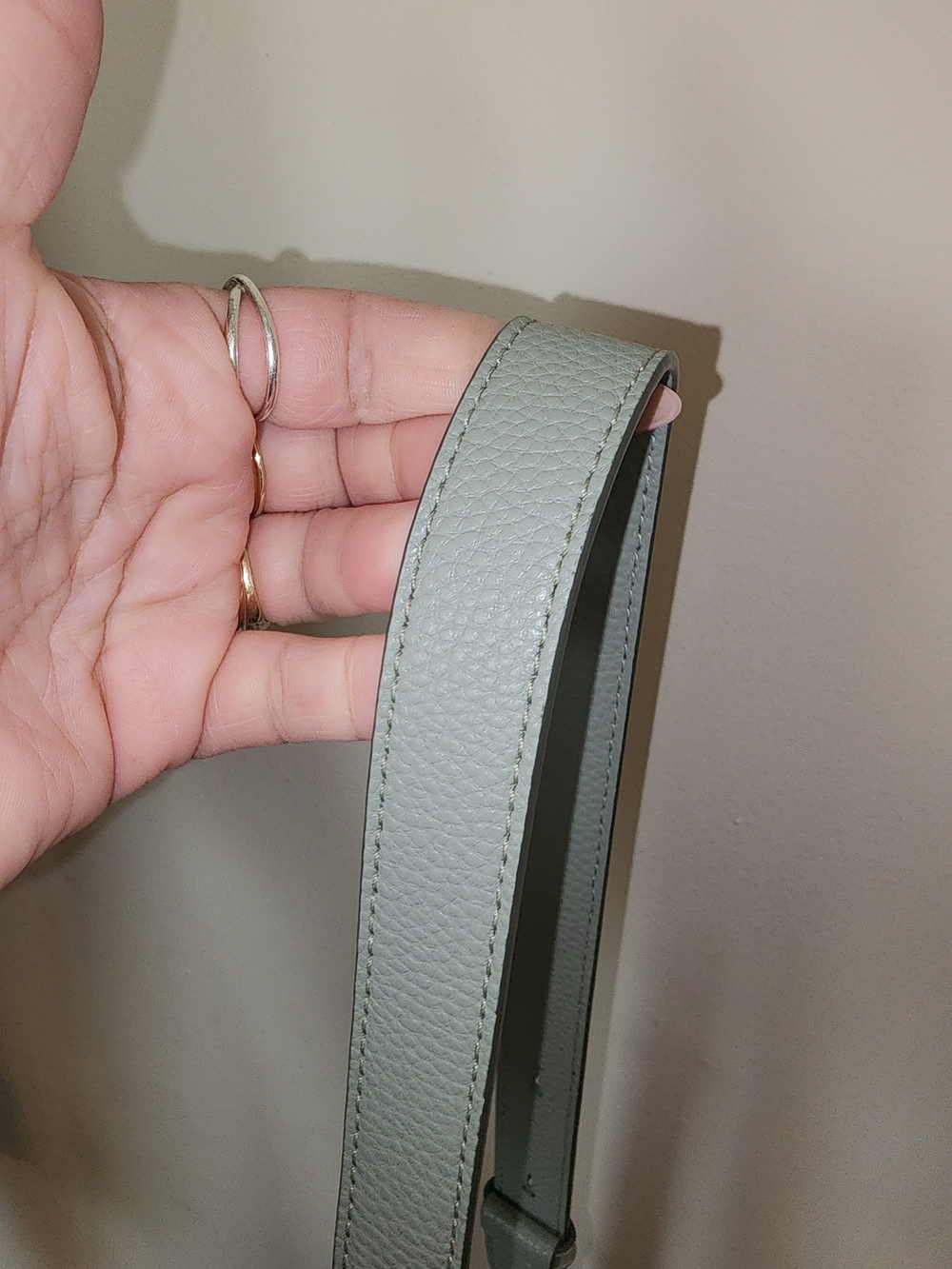 MARC JACOBS New Yorck Small Pebbled Leather Crossbody Bag in Sage Green - Picture 9 of 9